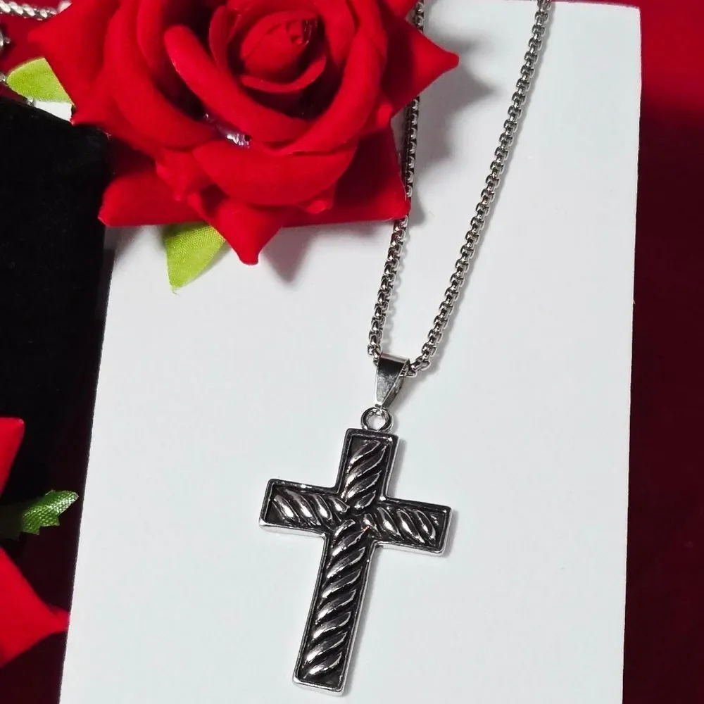 Silver Rope Design Cross Pendant Necklace Stainless Steel 23